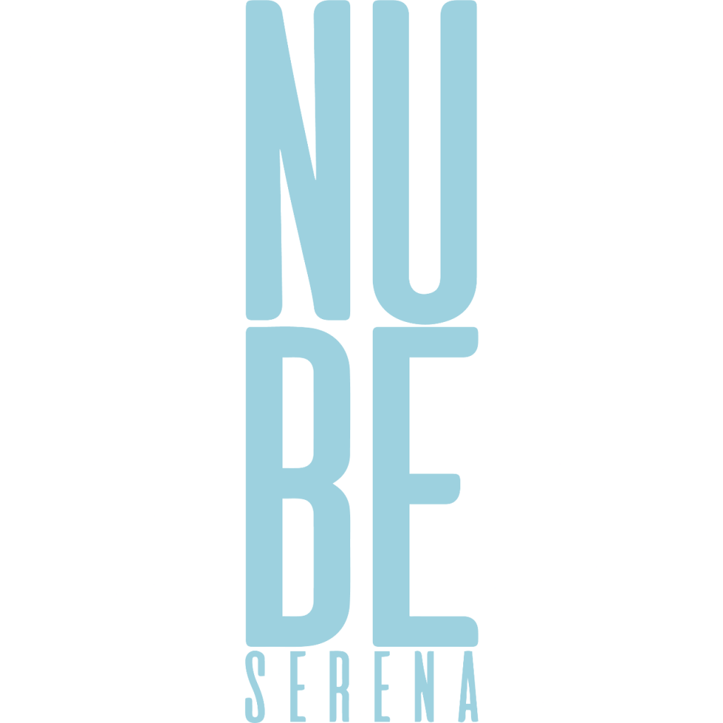 Logo de NUBE Serena con el texto de azul claro.